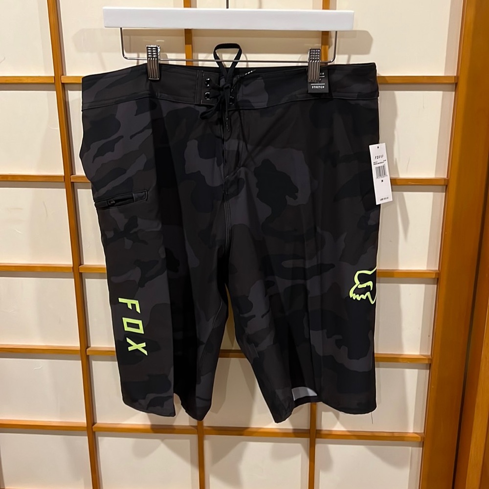 NWT! Men’s Fox racing swim trunks size 36